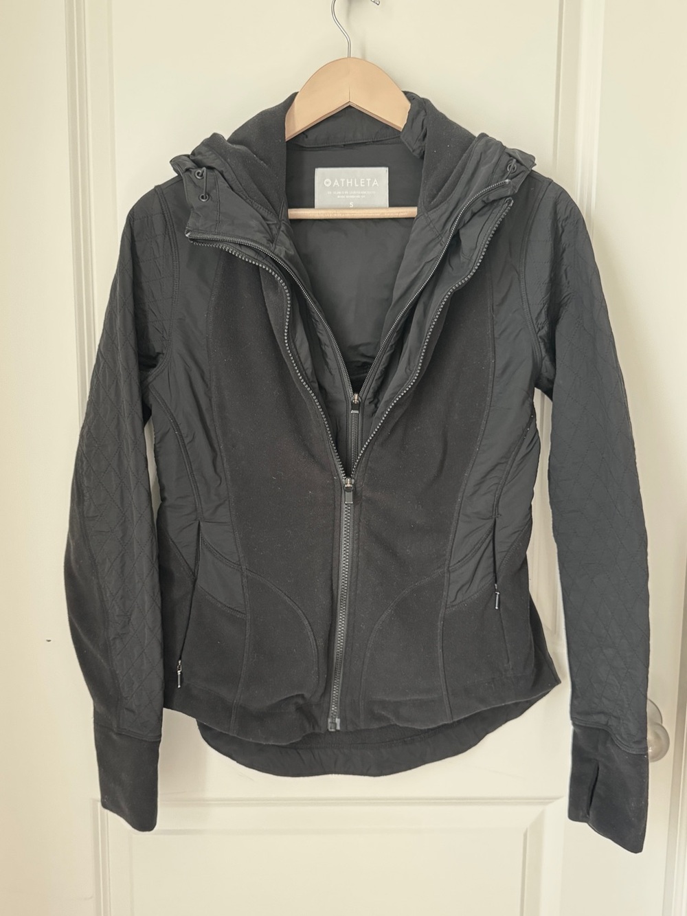 Athleta Black Quilted Hooded Running Jacket